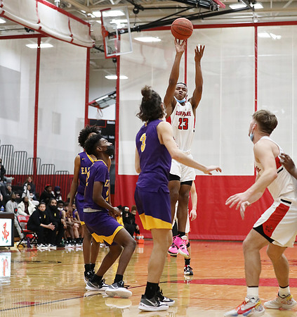 23 Darius Chestnut (24)