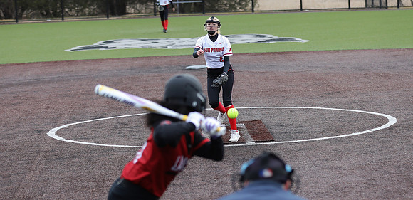 2 McKenna Gross (28)