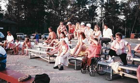 Fans, Friends & Families  (6)