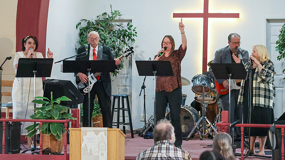 3-31-24 Easter Service  (10)