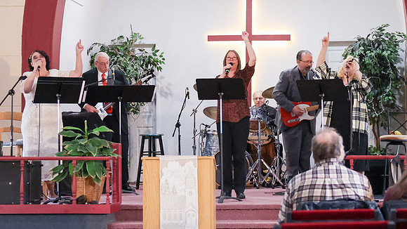 3-31-24 Easter Service  (21)
