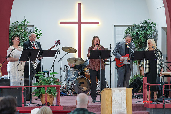 3-31-24 Easter Service  (23)