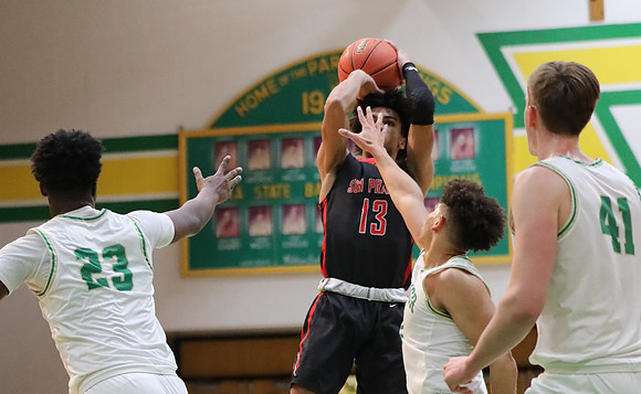 13 Tyus Wills (35)