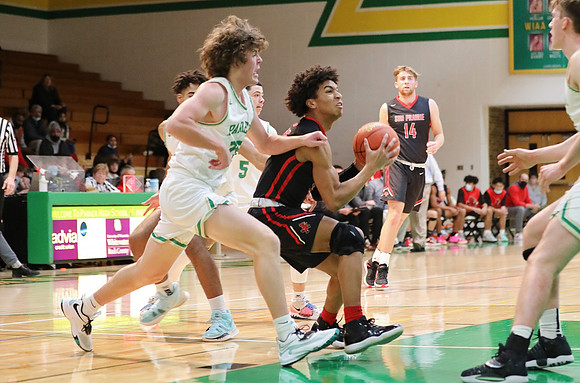 13 Tyus Wills (39)