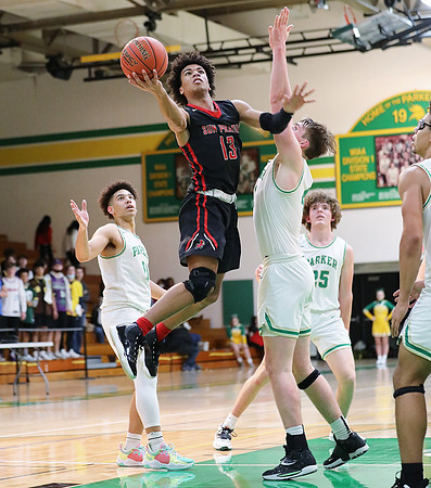 13 Tyus Wills (44)
