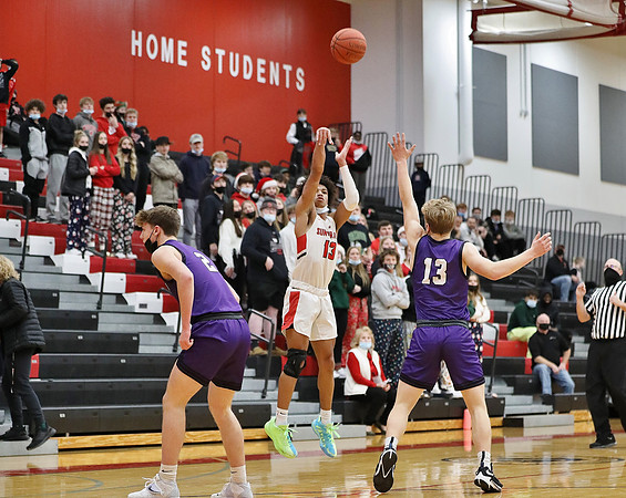 13 Tyus Wills (52)