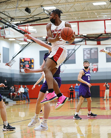 23 Darius Chestnut (42)