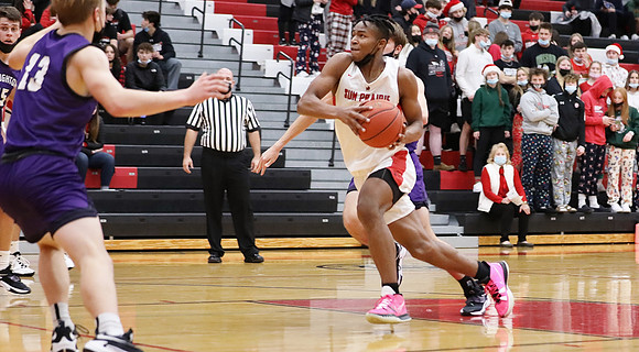 23 Darius Chestnut (45)