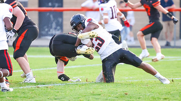 23 Marcus Rowe (8)