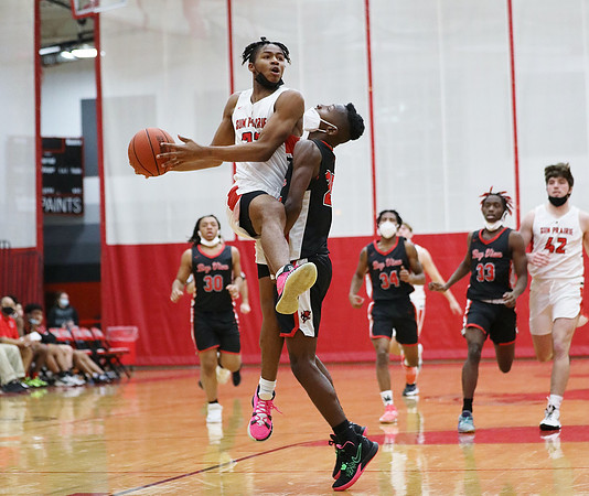 23 Darius Chestnut (20)