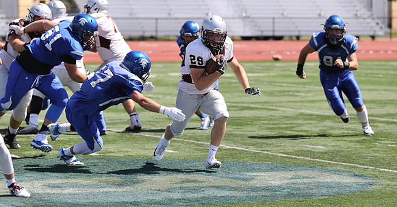 3 UWL 2018 Pre Season Scrmmage vs. U of Dubuque  (207)