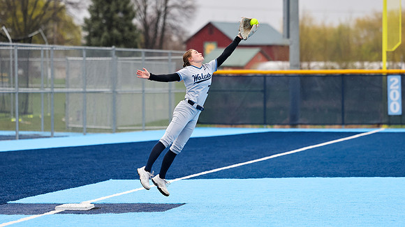 4-18-24 VARSITY vs. Sun Prairie East   (43)