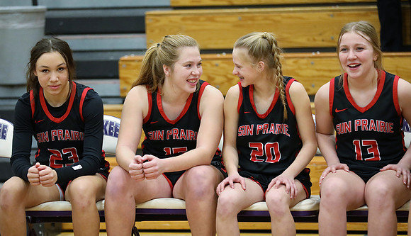 12-28-22 VARSITY vs. Seymour at Waunakee Holiday Tournament  (5)