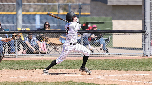 9 Max Glusick  (25)