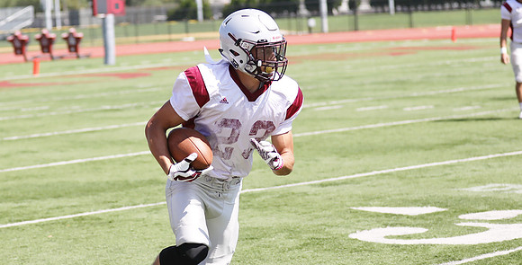 3 UWL 2018 Pre Season Scrmmage vs. U of Dubuque  (22)
