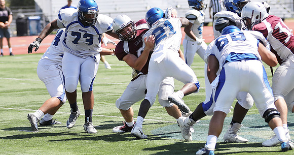 3 UWL 2018 Pre Season Scrmmage vs. U of Dubuque  (195)