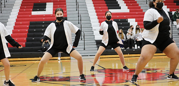 JV Dance 1-13-22 at JV Basketball Game  (32)