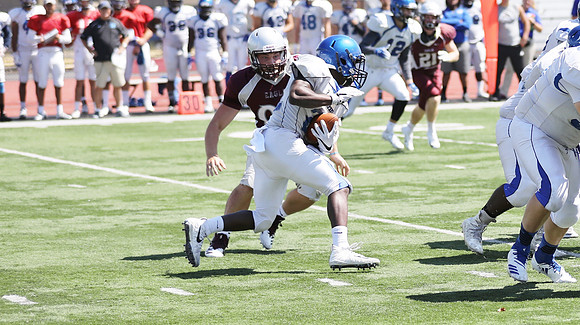 3 UWL 2018 Pre Season Scrmmage vs. U of Dubuque  (190)