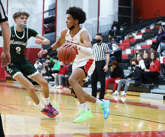 13 Tyus Wills  (58)