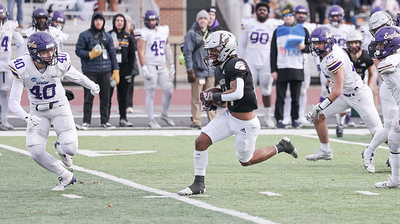 24 Najeh Mitchell (3)