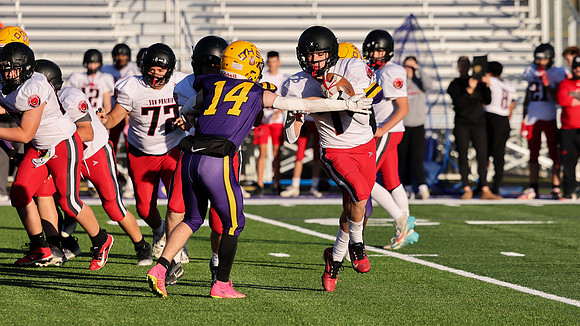 10-17-24 JV2 vs. DeForest (11)