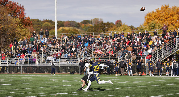 10-15-22 vs. UW Eau Claire  (37)