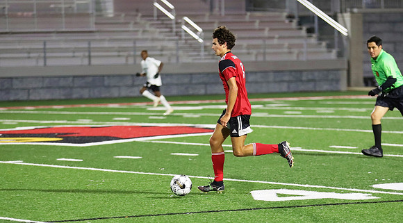 8 Landon Holmen (72)