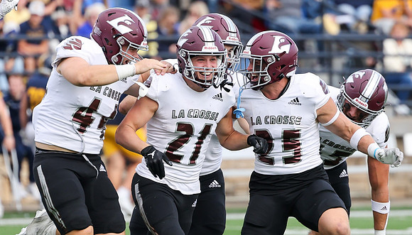 25 Aaron Schmitz (19)