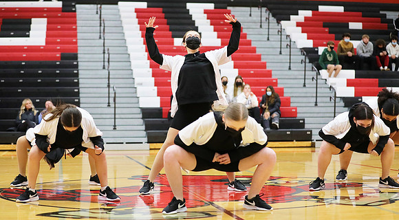 JV Dance 1-13-22 at JV Basketball Game  (7)
