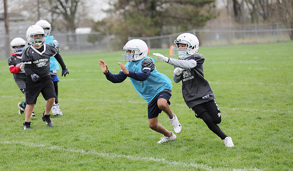 4-11-21 4th Grade C vs. 4th Grade D (62)