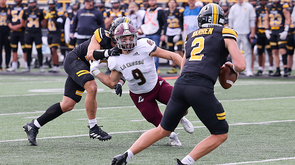 10-12-24 EAGLES vs. UW Oshkosh (49)