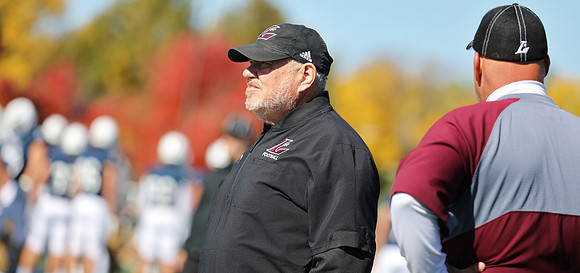 Coach Mike Anderson  (5)