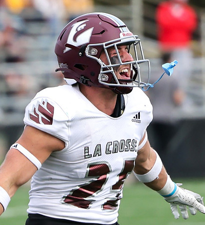 25 Aaron Schmitz (44)