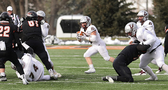 6 Joey Stutzman (32)