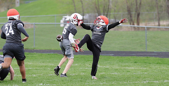 4-11-21 8th Grade Longley SH vs. 8th Grade White SH  (10)