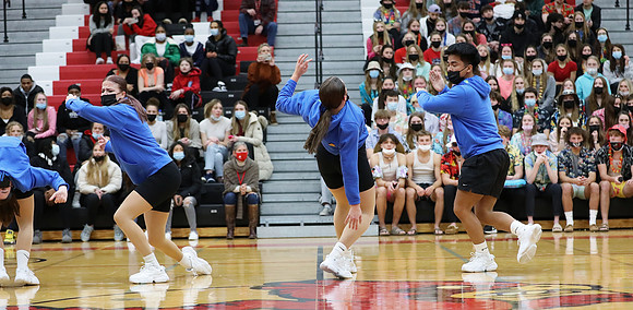 1-21-22 VARSITY Dance at Varsity Basketball Game  (43)