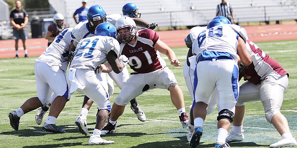 3 UWL 2018 Pre Season Scrmmage vs. U of Dubuque  (194)
