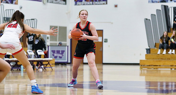 12-28-22 VARSITY vs. Seymour at Waunakee Holiday Tournament  (48)