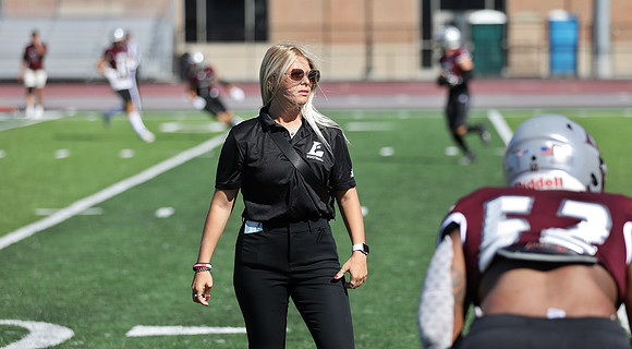 COACH Kelly Cline  (17)