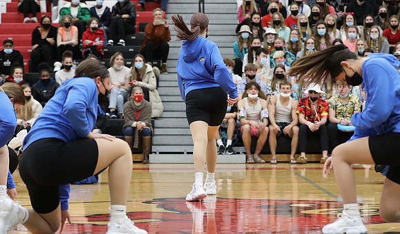 1-21-22 VARSITY Dance at Varsity Basketball Game  (60)