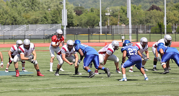 3 UWL 2018 Pre Season Scrmmage vs. U of Dubuque  (209)