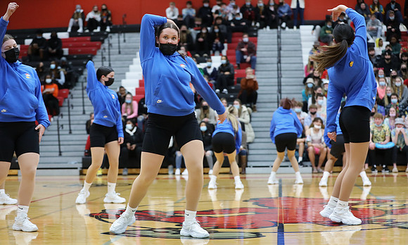 1-21-22 VARSITY Dance at Varsity Basketball Game  (69)