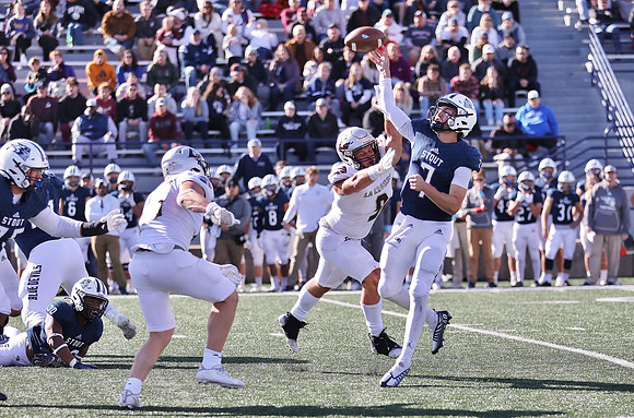 10-8-22 vs. UW Stout  (236)