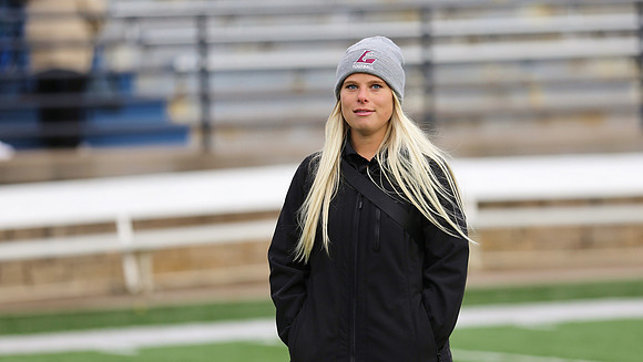 Coach Kelly Cline  (4)