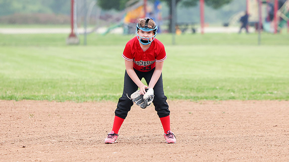 6-10-25 Ariella Softball Game (15)