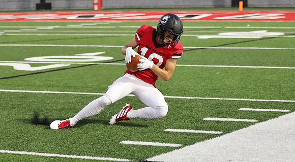10 Evan Richmond (24)