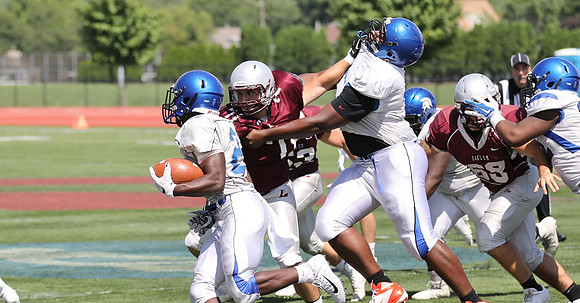 3 UWL 2018 Pre Season Scrmmage vs. U of Dubuque  (219)