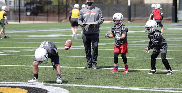 4th Grade A vs. 4th Grade D  (28)