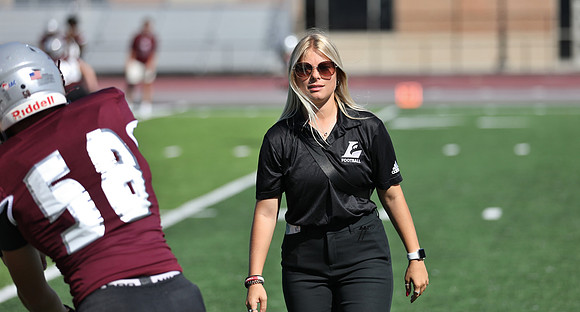 COACH Kelly Cline  (20)