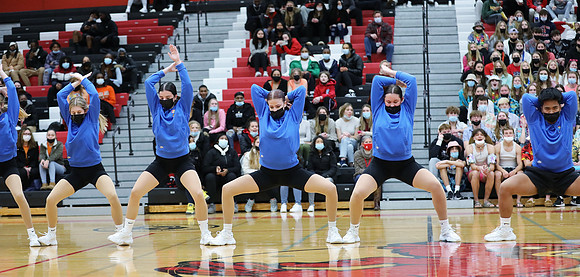 1-21-22 VARSITY Dance at Varsity Basketball Game  (44)